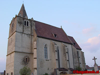 Gotische Wehrkirche Engabrunn / Niederösterreich