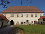 Ruine und Schloß Eschelberg in Oberösterreich