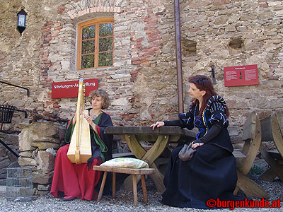 Mittelalter-Frühjahrs-Markt auf Burg Aggstein / Niederösterreich / April 2005