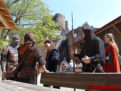 Mittelalter-Frühjahrs-Markt auf Burg Aggstein / Niederösterreich / April 2005