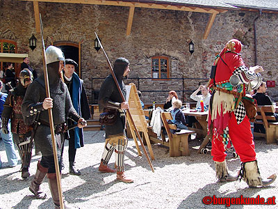 Mittelalter-Frühjahrs-Markt auf Burg Aggstein / Niederösterreich / April 2005