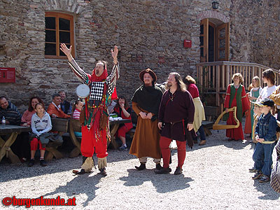 Mittelalter-Frühjahrs-Markt auf Burg Aggstein / Niederösterreich / April 2005