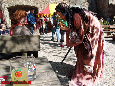 Mittelalter-Frühjahrs-Markt auf Burg Aggstein / Niederösterreich / April 2005