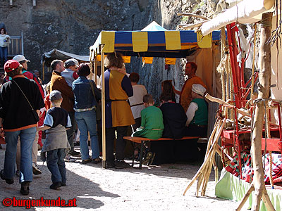 Mittelalter-Frühjahrs-Markt auf Burg Aggstein / Niederösterreich / April 2005