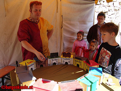 Mittelalter-Frühjahrs-Markt auf Burg Aggstein / Niederösterreich / April 2005