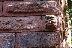 Burg Kintzheim mit der Greifvogelwarte im Elsass