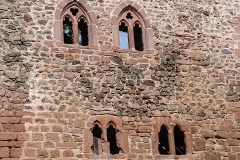 Burg Kintzheim mit der Greifvogelwarte im Elsass