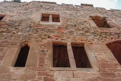 Burg Kintzheim mit der Greifvogelwarte im Elsass