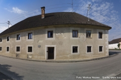 Der einmal als Jagdlandhaus bezeichnete, von Herr Pfeiffer aber eindeutig auch als die "Geyerische Taverne" identifizierte Hof, ist ein wertvolles Kulturgut und erzählt ein Stück Geschichte von Arbing.