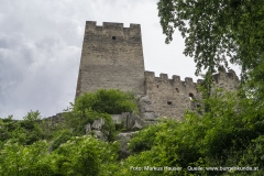 Blick von Nordwesten zum Bergfried und dem bergseitigem Nordwest-Bering.