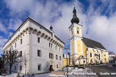 Schloss Hochhaus bestimmt auch heute noch das Ortsbild von Vorchdorf, war es doch jahrhundertelang zentraler Mittelpunkt der Herrschaft Hochhaus.