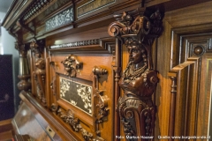 Ein besonders schönes Stück ist dieses Pianino von E. Lämmerhirt, Berlin um 1896. Schraubenstimmung Sammlung Musica.