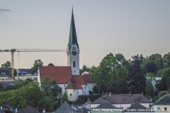 Kirche und Karner in Mauthausen.