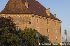 Schloss Pragstein fügt sich wunderbar in das historische Ambiente und schöne Panorama von Mauthausen.