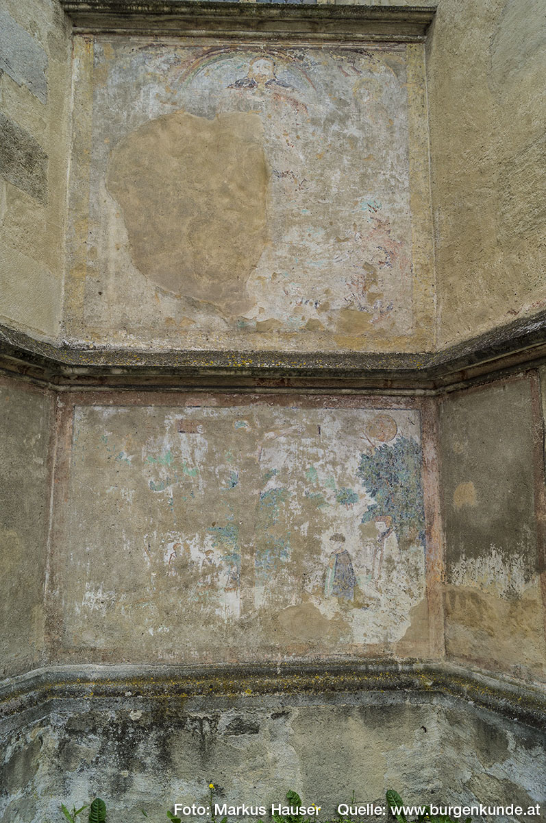 Aber auch an der Außenseite der Wehrkirche St. Michael befinden sich einige interessante, künstlerische Details.