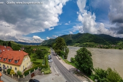 Blick Richtung donauabwärts nach Weißenkirchen.