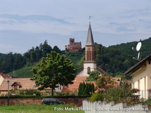Burg Kintzheim mit der Greifvogelwarte im Elsass