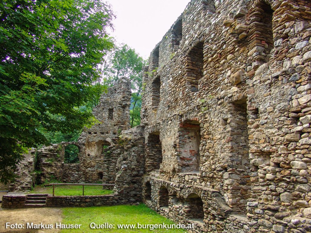 Burgruine Gomarn Bad St Leonhard Kärnten